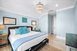 Beach Bike Cottage 5 Bedroom, King Beds, Coastal Luxury Living, EV Charger