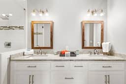 “No Shady Beaches" Remodeled High-End Luxury in Seacrest Beach, 4 King suites