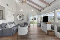 Coastal Bungalow Retreat,  Bikes & Spacious Sun Deck – Minutes to the Beach