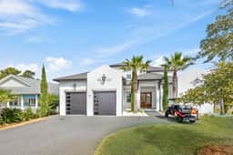 Luxury Blue Mountain Beach Retreat with Private Pool, Spa & Chef’s Kitchen