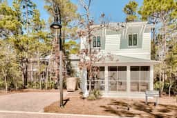 Discover Southern Tides with Bonheur Vacations! - Image 2