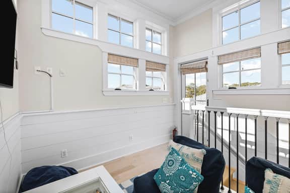 Beach Bike Cottage 5 Bedroom, King Beds, Coastal Luxury Living, EV Charger
