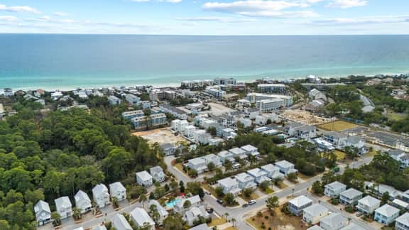 Sun Kissed Golf Cart, Bikes, Community Pool, Walk to Beach & Gulf Place