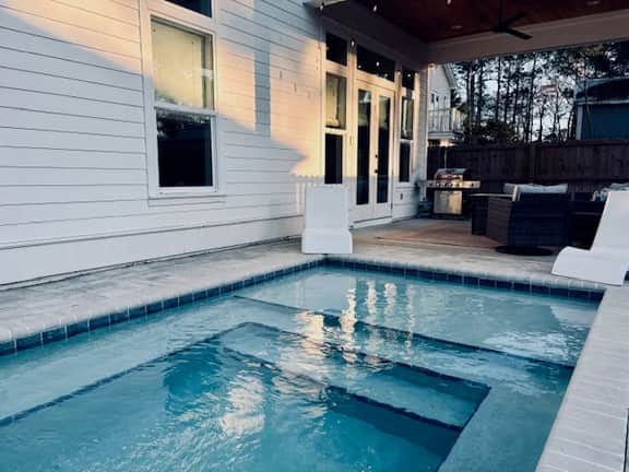 Luxury Seagrove Beach Home w Private Heated Pool, Golf Cart & Bikes
