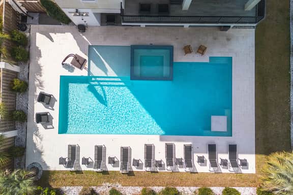 Born 2 Beach – Luxury 10BR Private Heated Pool + Spa, Golf Cart, Bikes