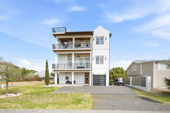 Born 2 Beach – Luxury 10BR Private Heated Pool + Spa, Golf Cart, Bikes