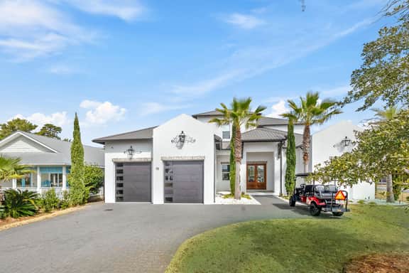 Luxury Blue Mountain Beach Retreat with Private Pool, Spa & Chef’s Kitchen