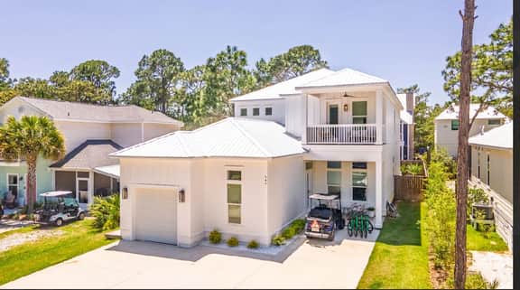 Juan Fine Day, Luxury Seagrove Beach Home w Heated Pool, Golf Cart & Bikes