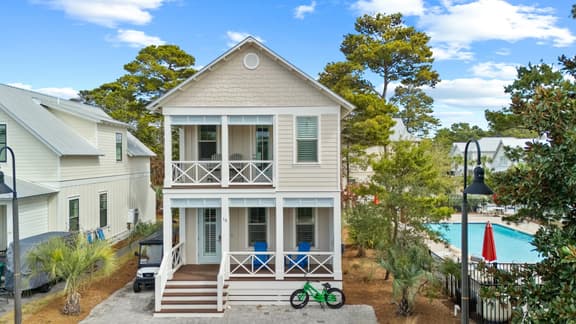 Sun Kissed Golf Cart, Bikes, Community Pool, Walk to Beach & Gulf Place